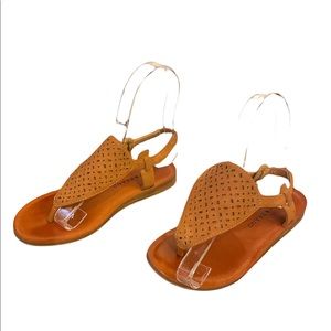 Lucky Brand Girls Big Kid Size 1 M Leather Like Brown T Strap Sandals